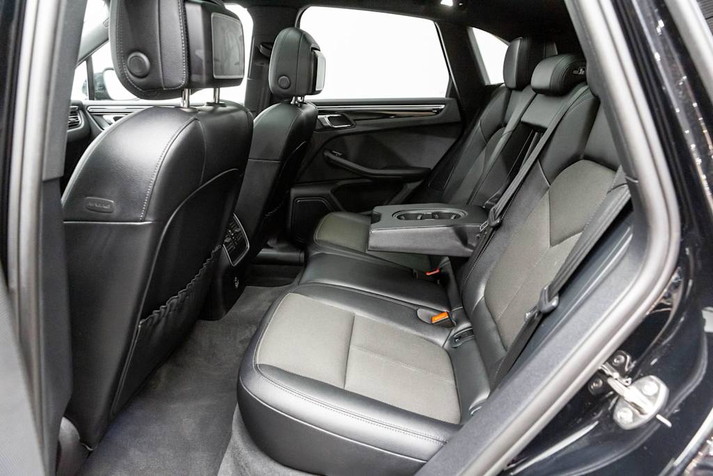 2022 Porsche Macan Base - Photo 11