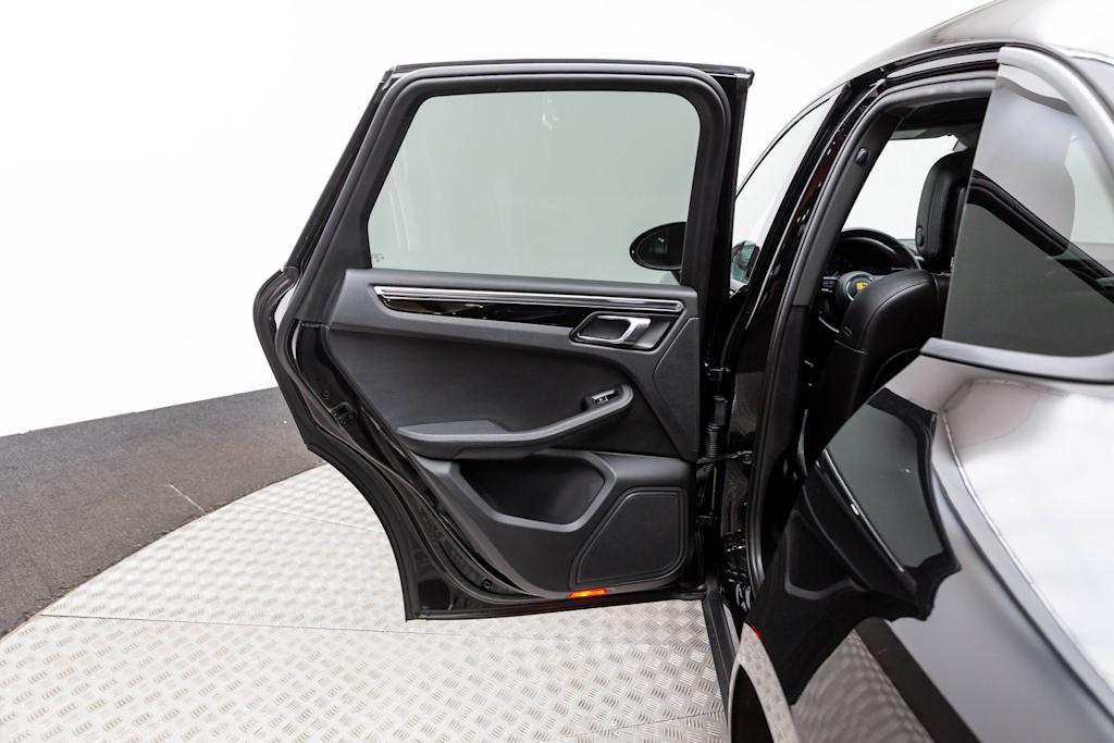 2022 Porsche Macan Base - Photo 37