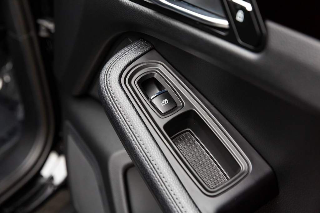 2022 Porsche Macan Base - Photo 47