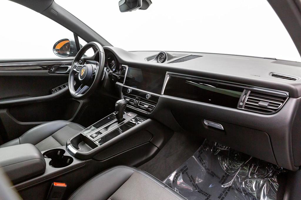 2022 Porsche Macan Base - Photo 12