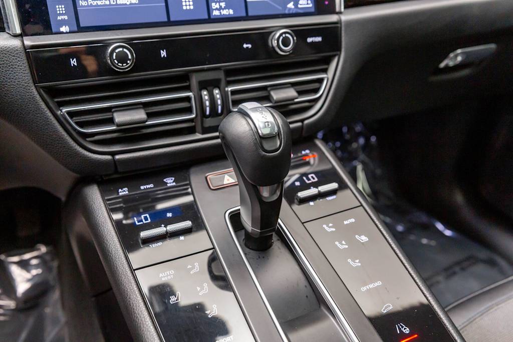 2022 Porsche Macan Base - Photo 14