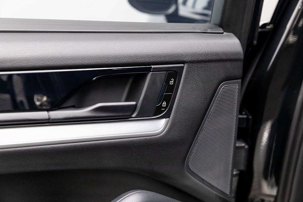 Thumbnail: 2024 Porsche Cayenne - 41