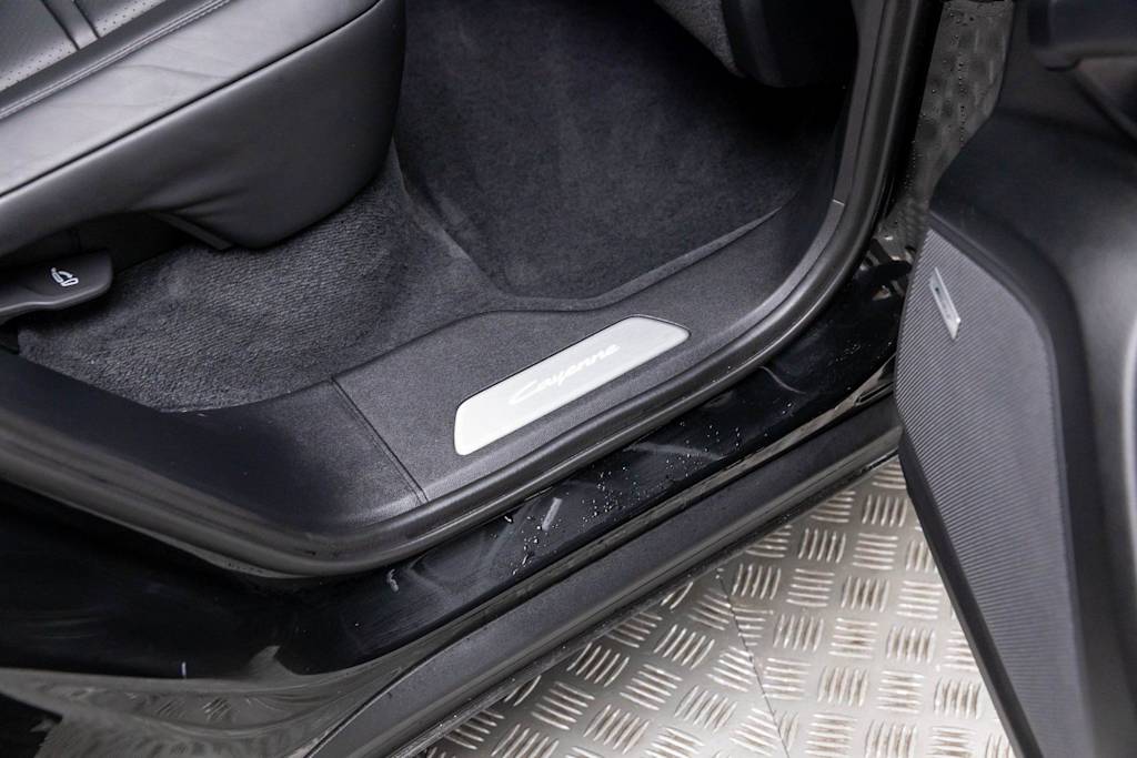 Thumbnail: 2024 Porsche Cayenne - 48