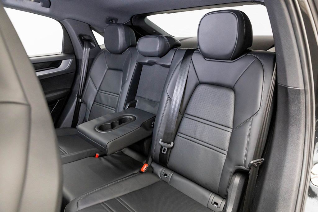 Thumbnail: 2024 Porsche Cayenne - 67