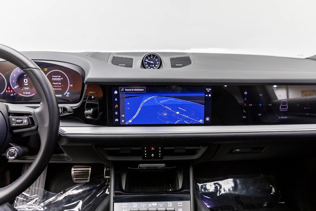 Thumbnail: 2024 Porsche Cayenne - 10