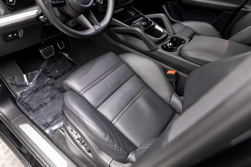 Thumbnail: 2024 Porsche Cayenne - 31