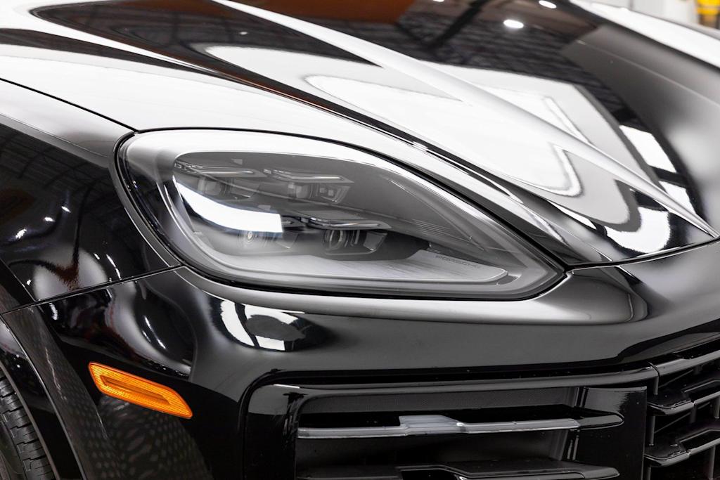 Thumbnail: 2024 Porsche Cayenne - 60