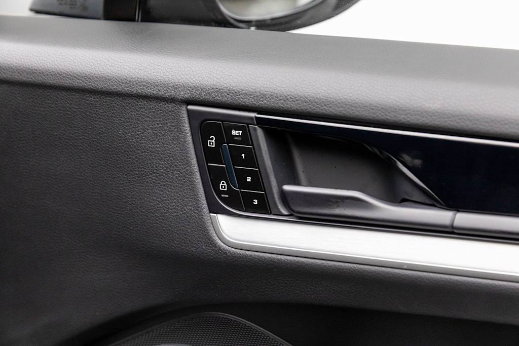 Thumbnail: 2024 Porsche Cayenne - 51