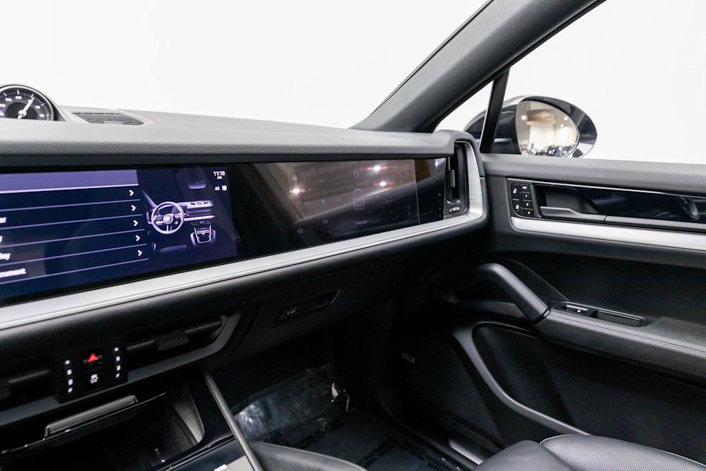 Thumbnail: 2024 Porsche Cayenne - 15