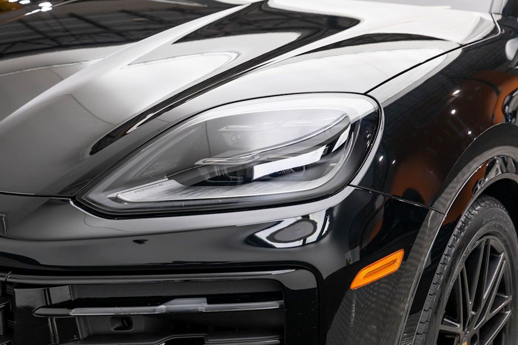Thumbnail: 2024 Porsche Cayenne - 61
