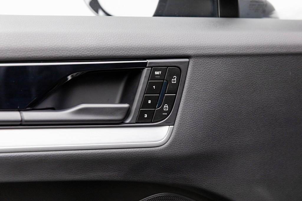 Thumbnail: 2024 Porsche Cayenne - 26