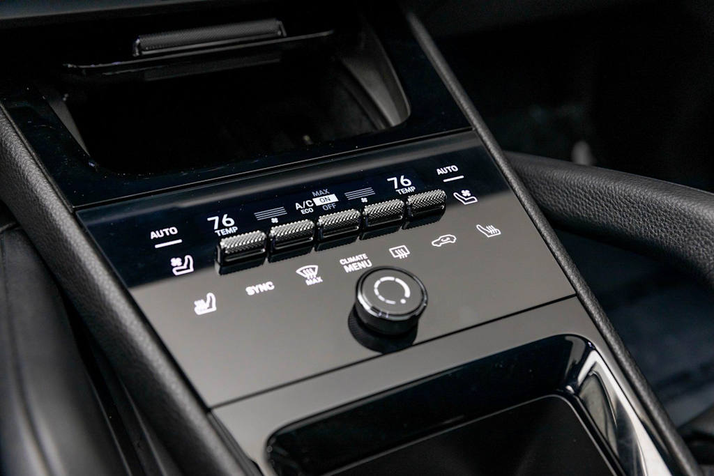 Thumbnail: 2024 Porsche Cayenne - 17