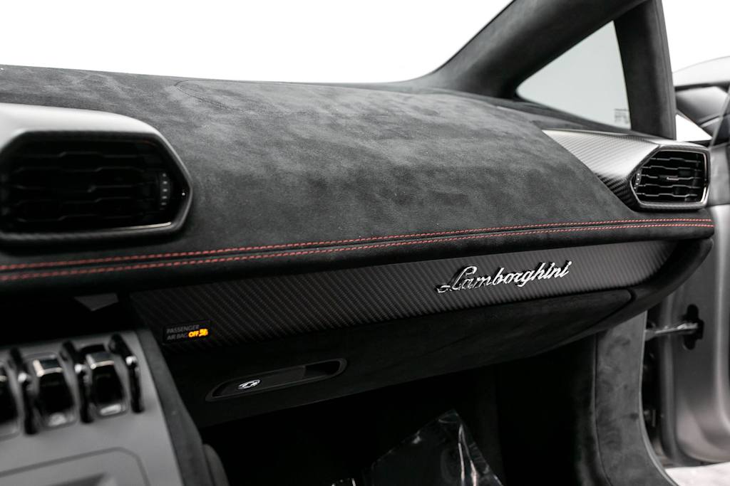 Thumbnail: 2022 Lamborghini Huracan - 32