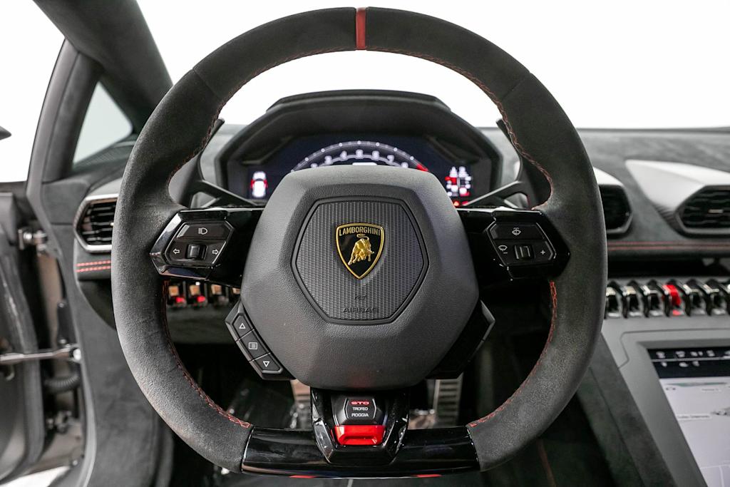 Thumbnail: 2022 Lamborghini Huracan - 11