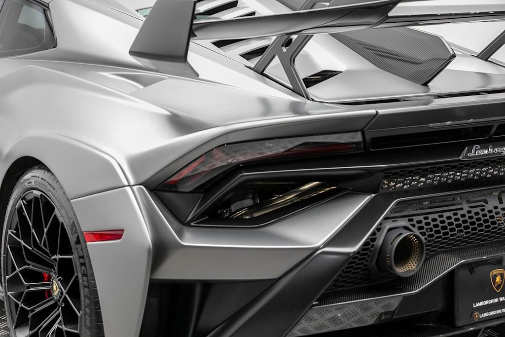 Thumbnail: 2022 Lamborghini Huracan - 36