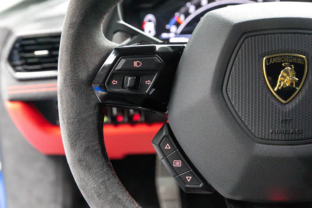Thumbnail: 2023 Lamborghini Huracan - 25