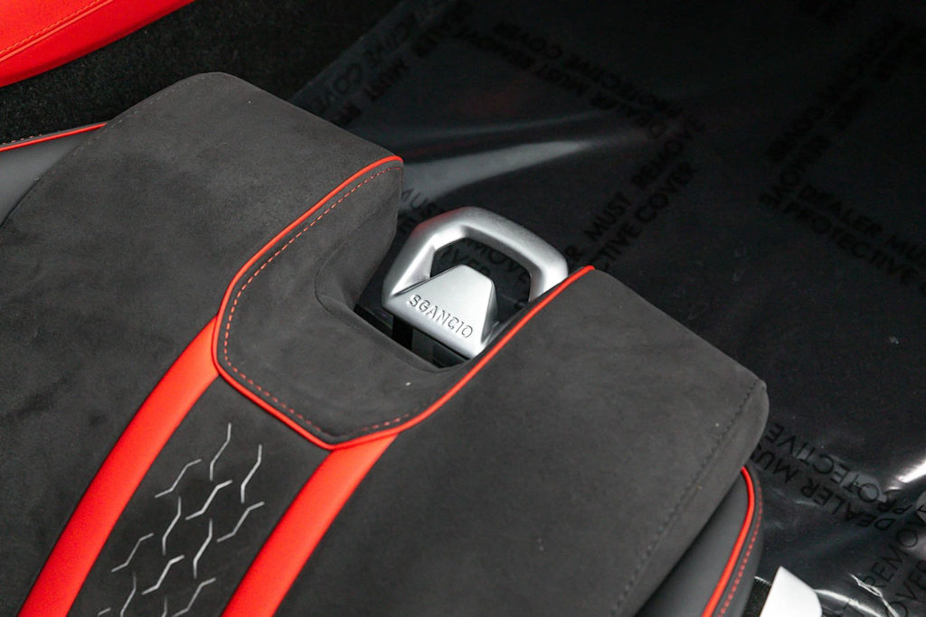 Thumbnail: 2023 Lamborghini Huracan - 39