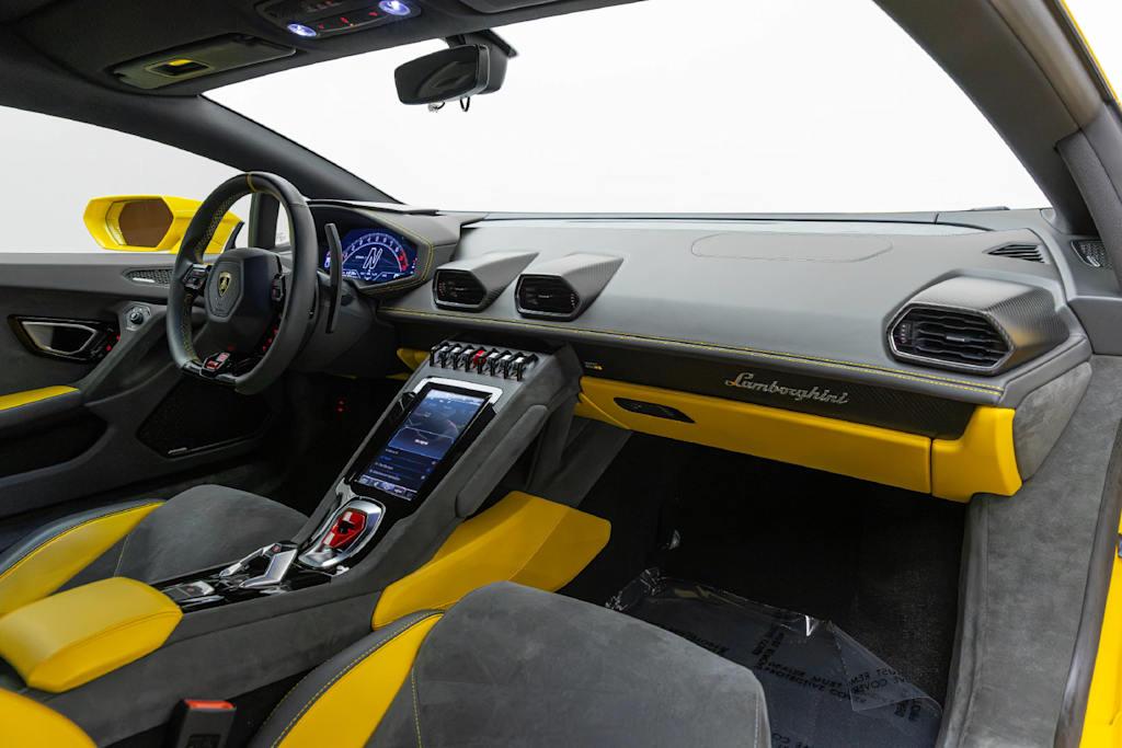 Thumbnail: 2023 Lamborghini Huracan - 12