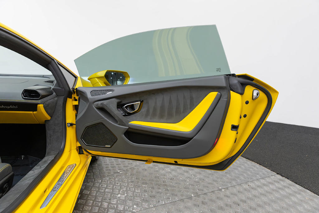 Thumbnail: 2023 Lamborghini Huracan - 35