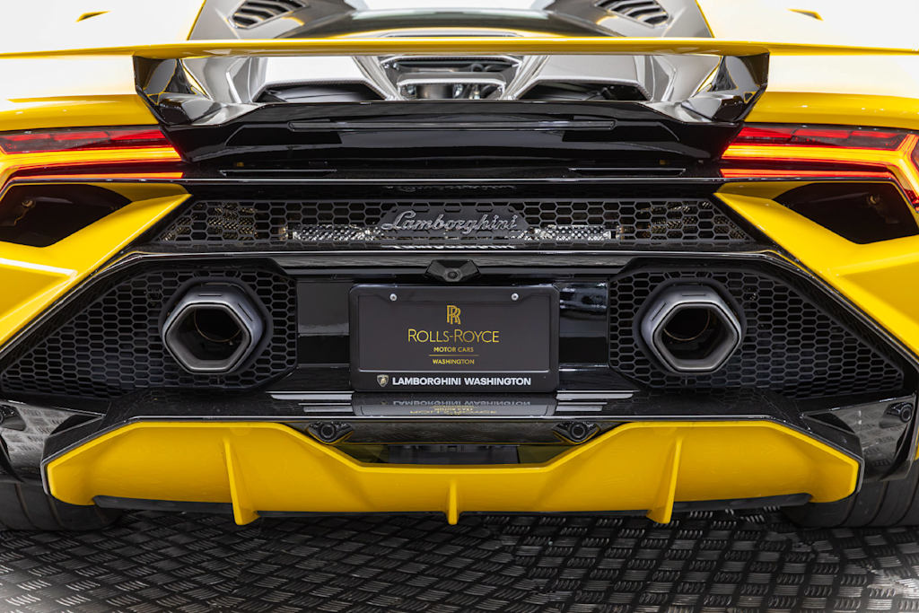 Thumbnail: 2023 Lamborghini Huracan - 34