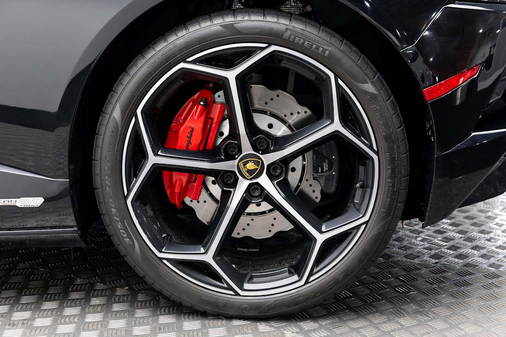 Thumbnail: 2022 Lamborghini Huracan - 42