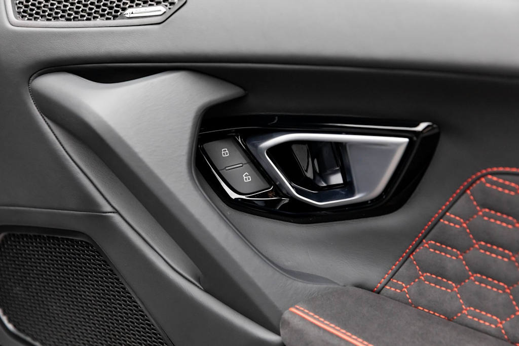 Thumbnail: 2022 Lamborghini Huracan - 37