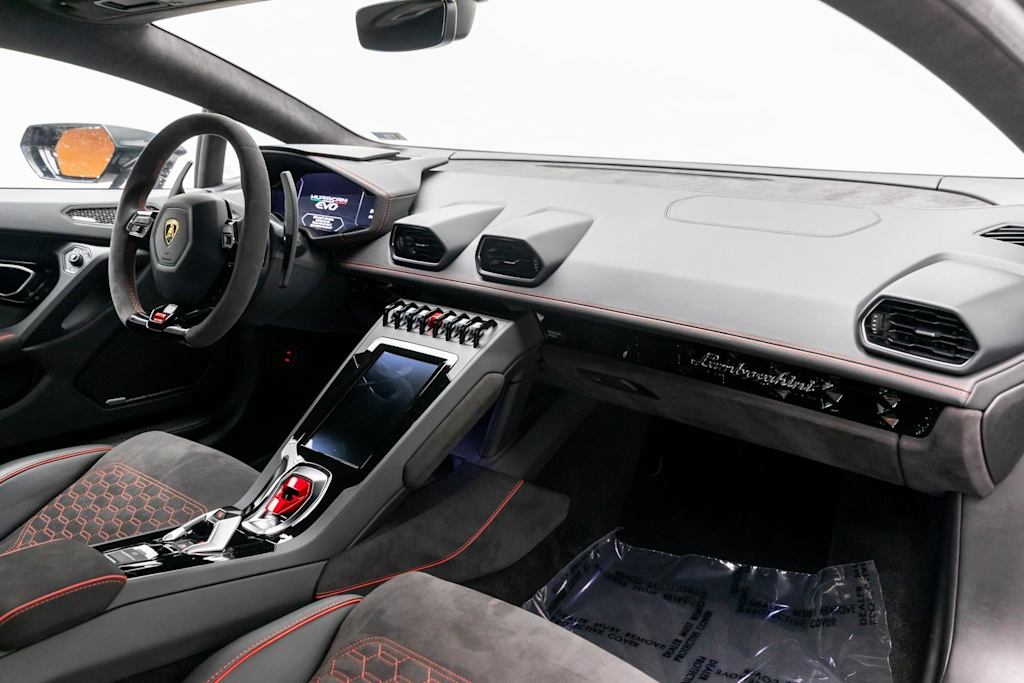 Thumbnail: 2022 Lamborghini Huracan - 12