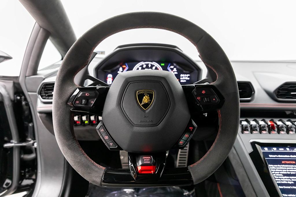 Thumbnail: 2022 Lamborghini Huracan - 9