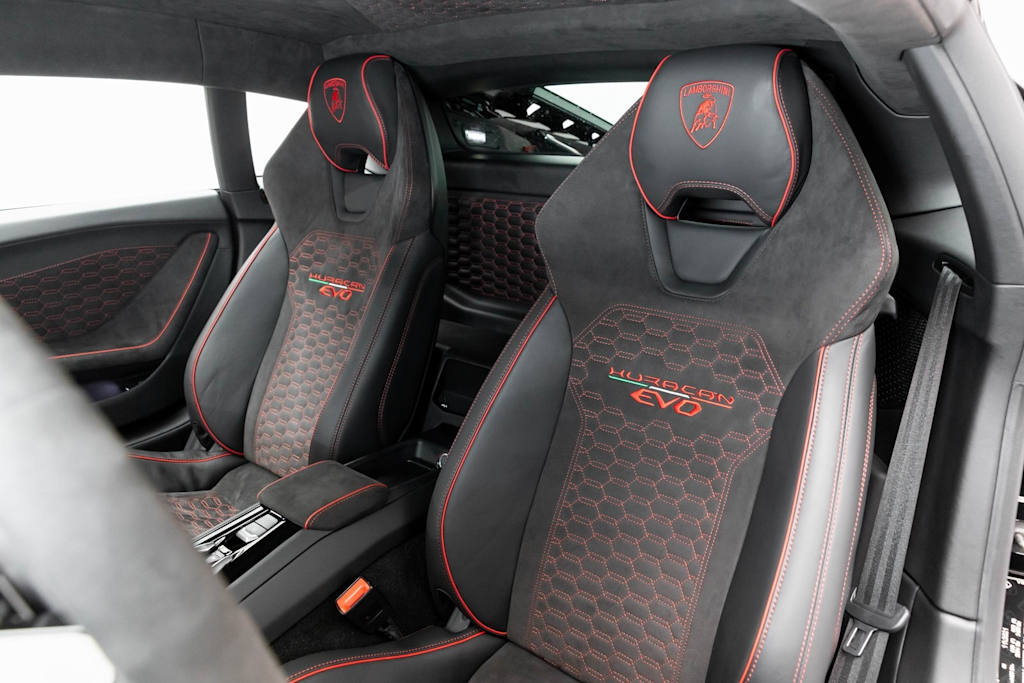 Thumbnail: 2022 Lamborghini Huracan - 11