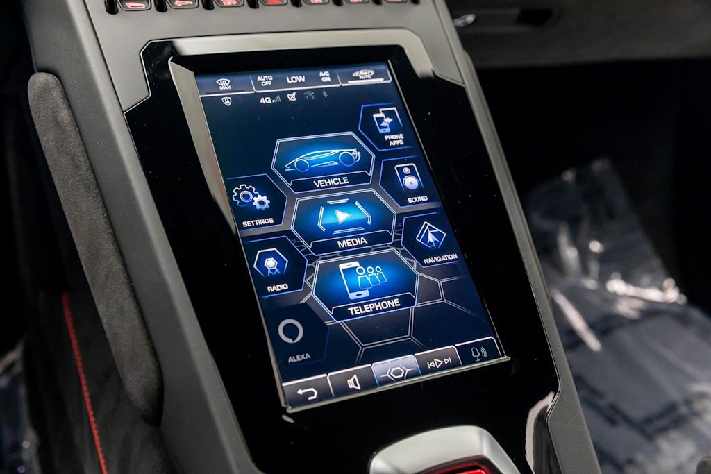 Thumbnail: 2022 Lamborghini Huracan - 14