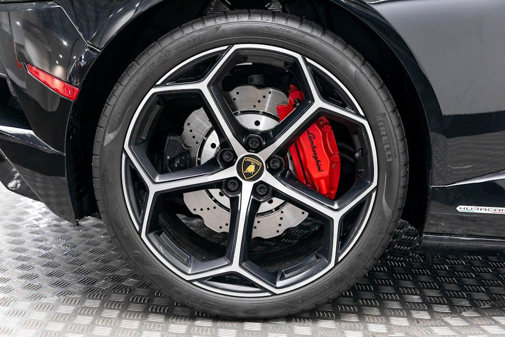 Thumbnail: 2022 Lamborghini Huracan - 43