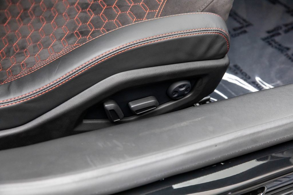 Thumbnail: 2022 Lamborghini Huracan - 39