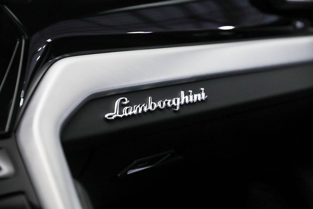 Thumbnail: 2022 Lamborghini Urus - 36