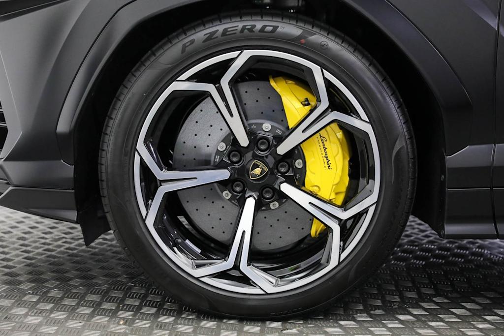 Thumbnail: 2022 Lamborghini Urus - 7