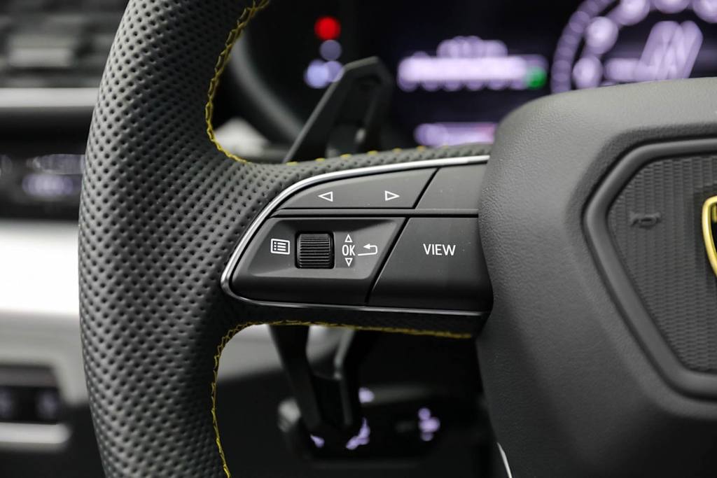 Thumbnail: 2022 Lamborghini Urus - 30