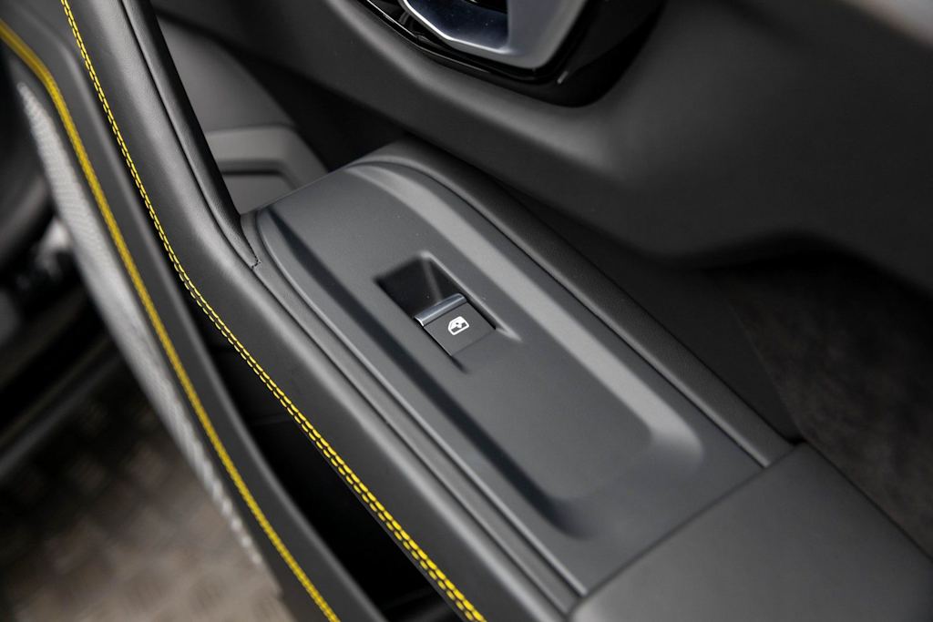 Thumbnail: 2022 Lamborghini Urus - 55