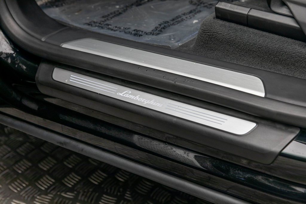 Thumbnail: 2022 Lamborghini Urus - 27