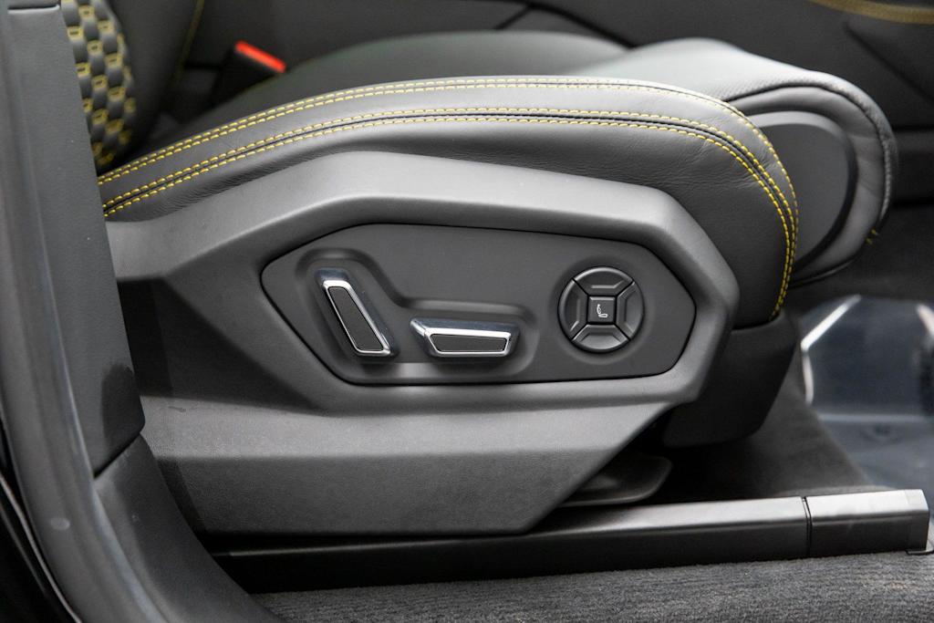 Thumbnail: 2022 Lamborghini Urus - 58