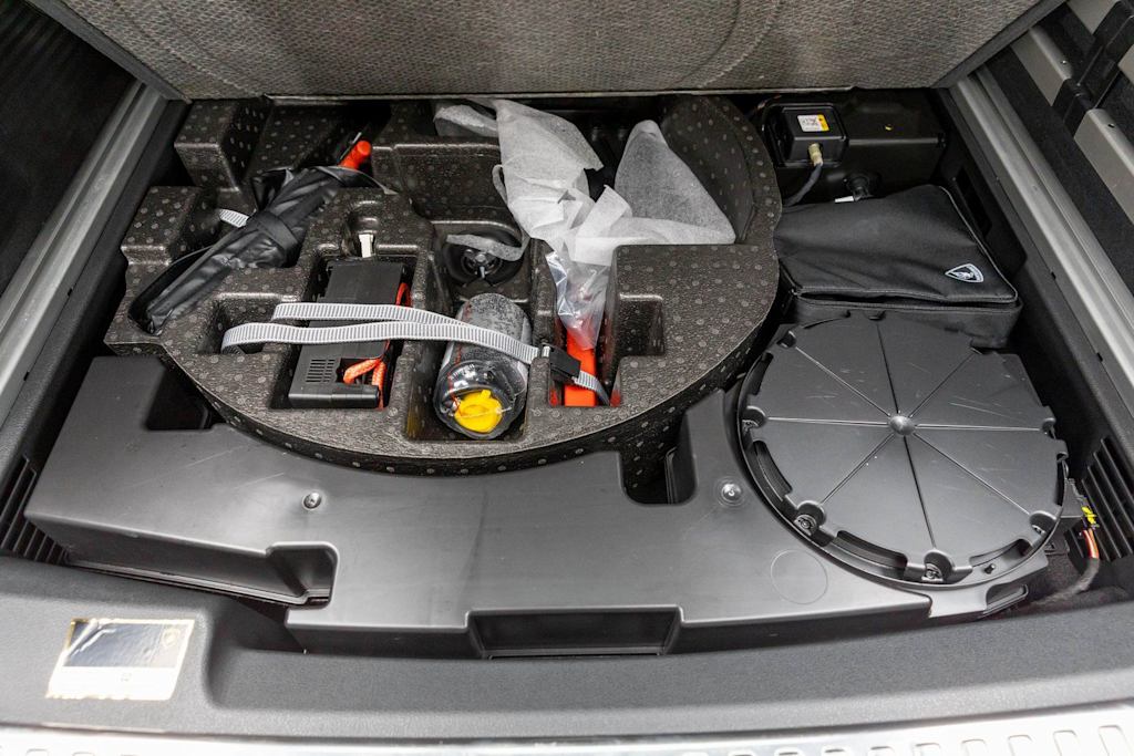 Thumbnail: 2022 Lamborghini Urus - 45