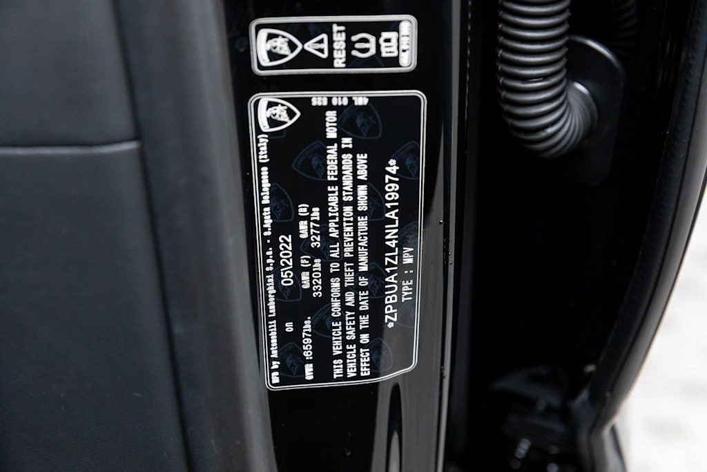 Thumbnail: 2022 Lamborghini Urus - 18