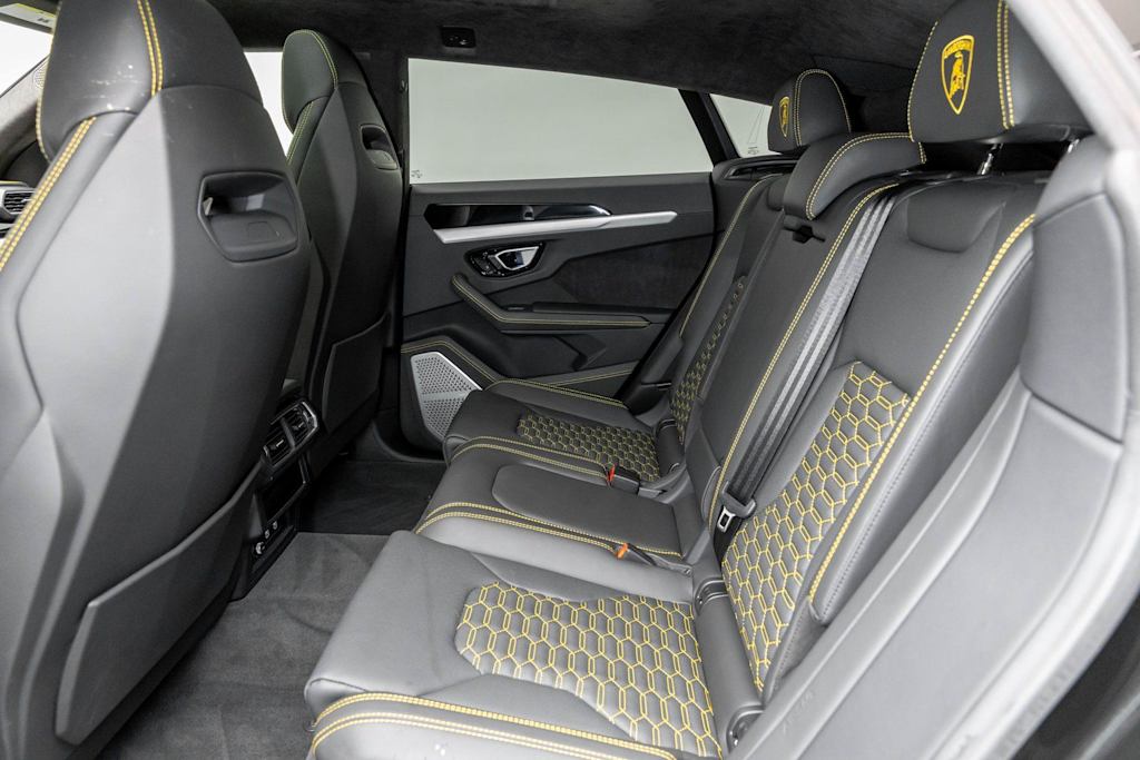 Thumbnail: 2022 Lamborghini Urus - 12