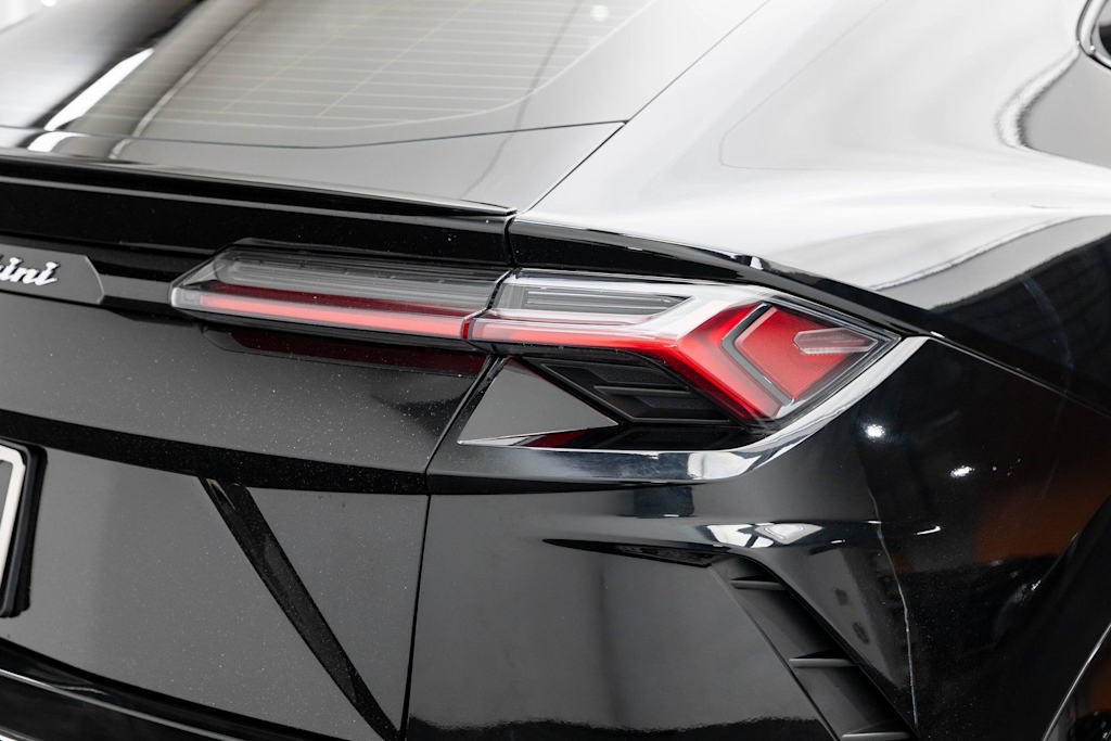 Thumbnail: 2022 Lamborghini Urus - 72