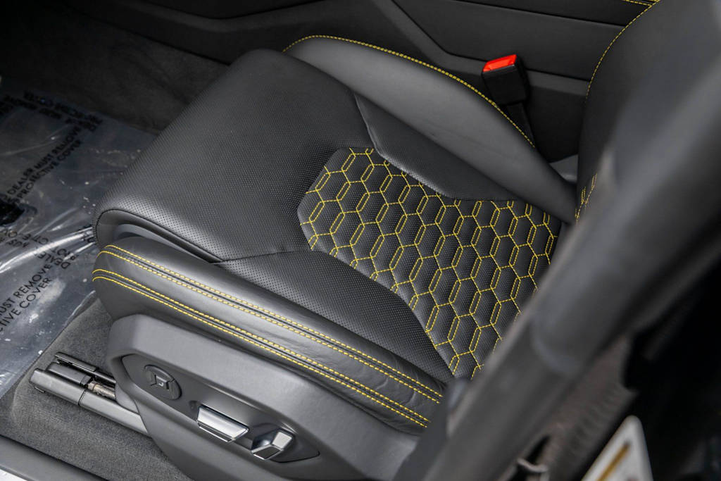 Thumbnail: 2022 Lamborghini Urus - 29