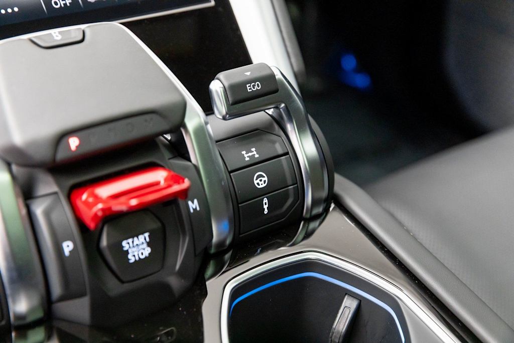 Thumbnail: 2022 Lamborghini Urus - 38