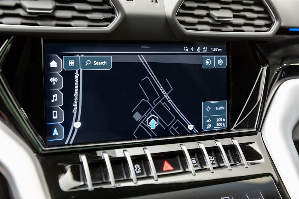 Thumbnail: 2022 Lamborghini Urus - 34