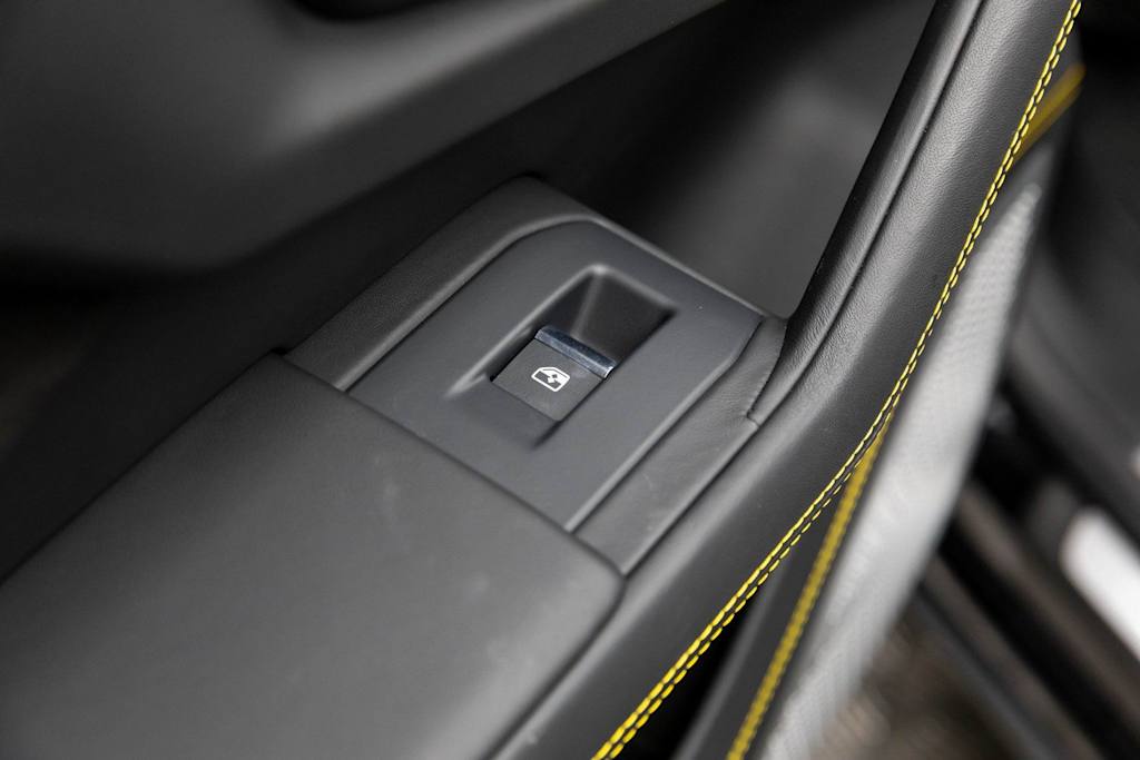 Thumbnail: 2022 Lamborghini Urus - 43