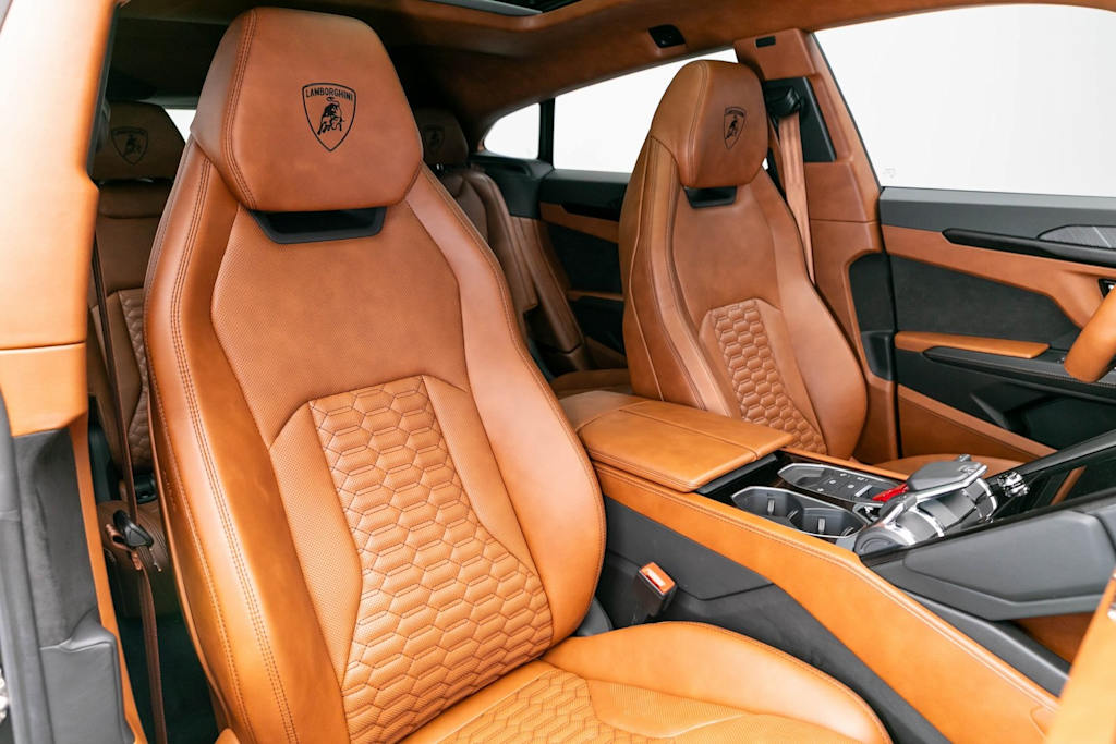 Thumbnail: 2022 Lamborghini Urus - 25