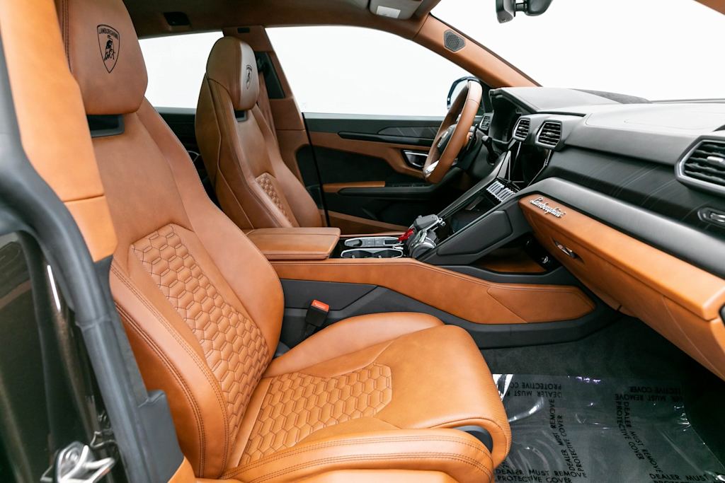 Thumbnail: 2022 Lamborghini Urus - 26