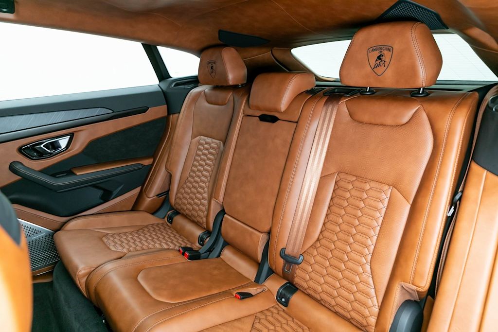 Thumbnail: 2022 Lamborghini Urus - 22