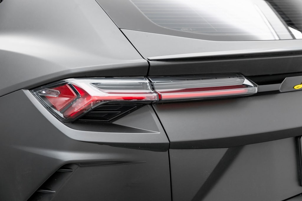 Thumbnail: 2019 Lamborghini Urus - 62